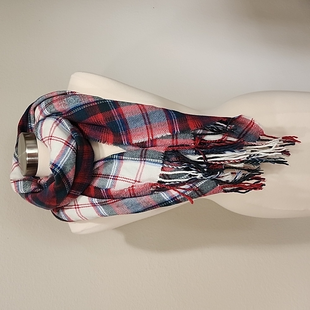 Eddie Bauer Tartan Plaid Blanket Scarf Cozy Warm Fringed
